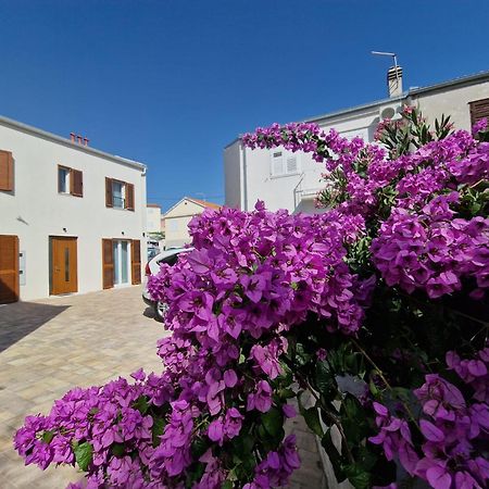 Apartments Miamare 2 Примоштен Экстерьер фото