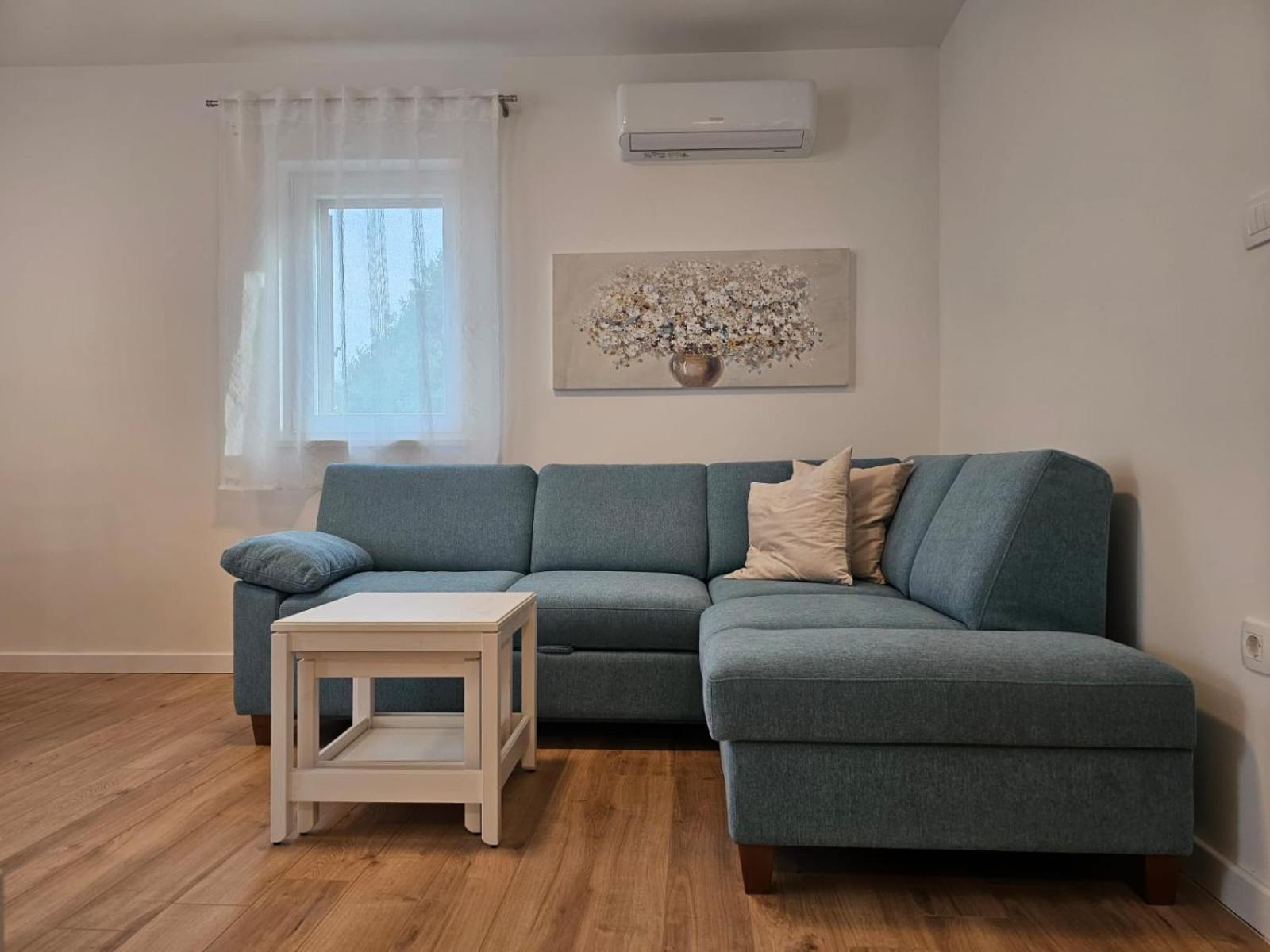 Apartments Miamare 2 Примоштен Экстерьер фото
