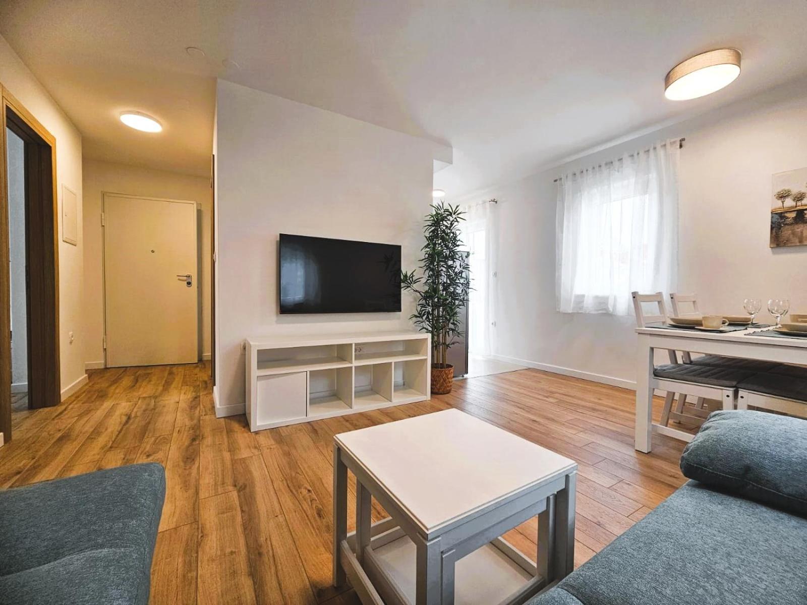 Apartments Miamare 2 Примоштен Экстерьер фото