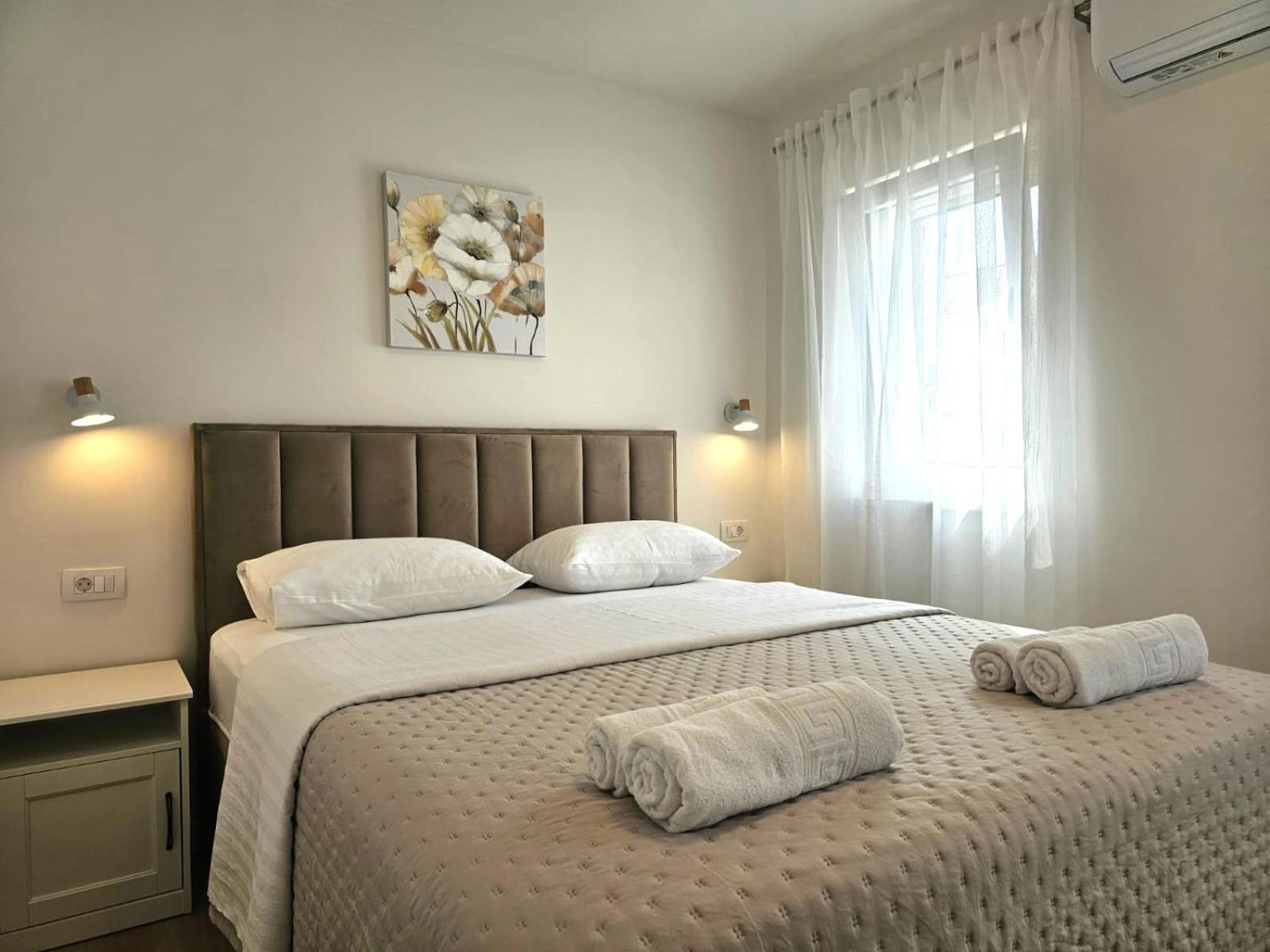 Apartments Miamare 2 Примоштен Экстерьер фото