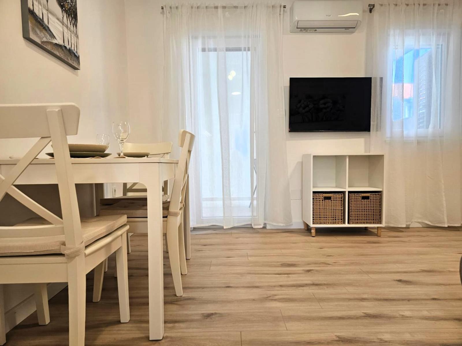 Apartments Miamare 2 Примоштен Экстерьер фото